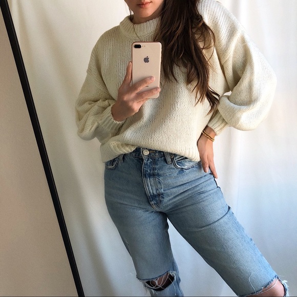 Meet The LUSH Sweater - Picture 5 of 8